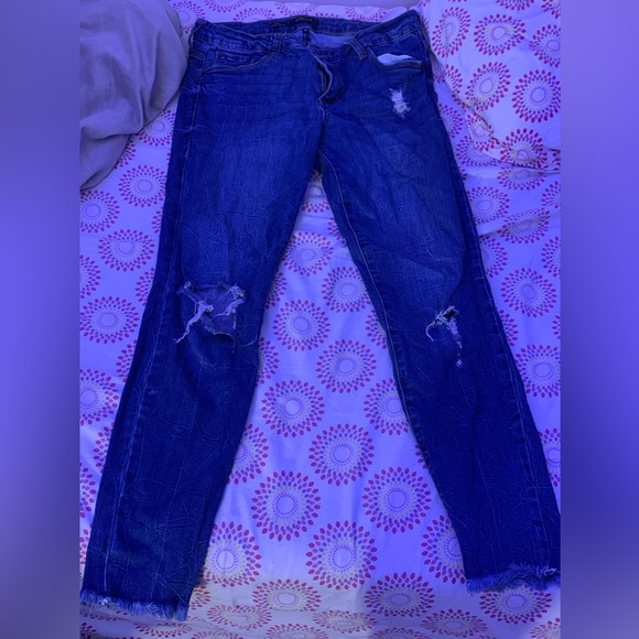 Jeans - Picture 2 of 3